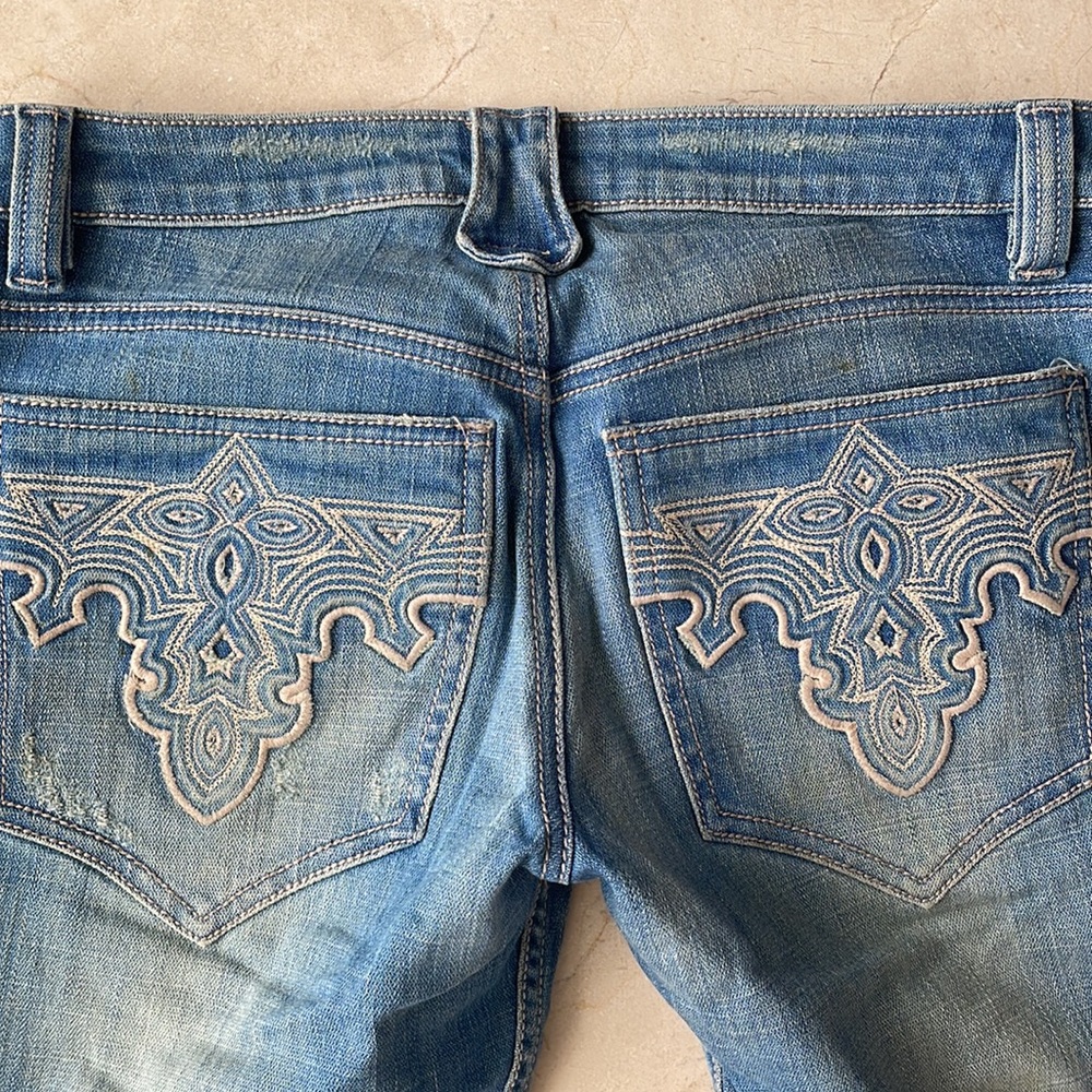 ANTIK DENIM DISTRESSED JEANS